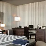 Square Hotel