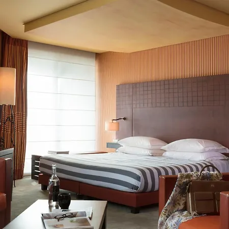 Hotel Square 5*