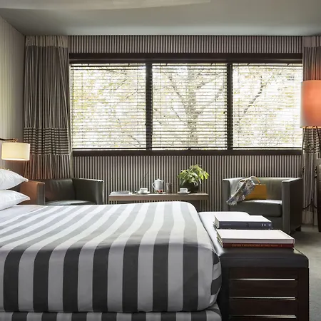 Square Hotel 5*