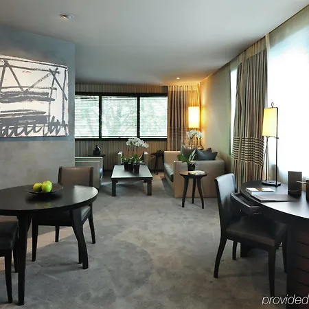 Square Hotel 5*