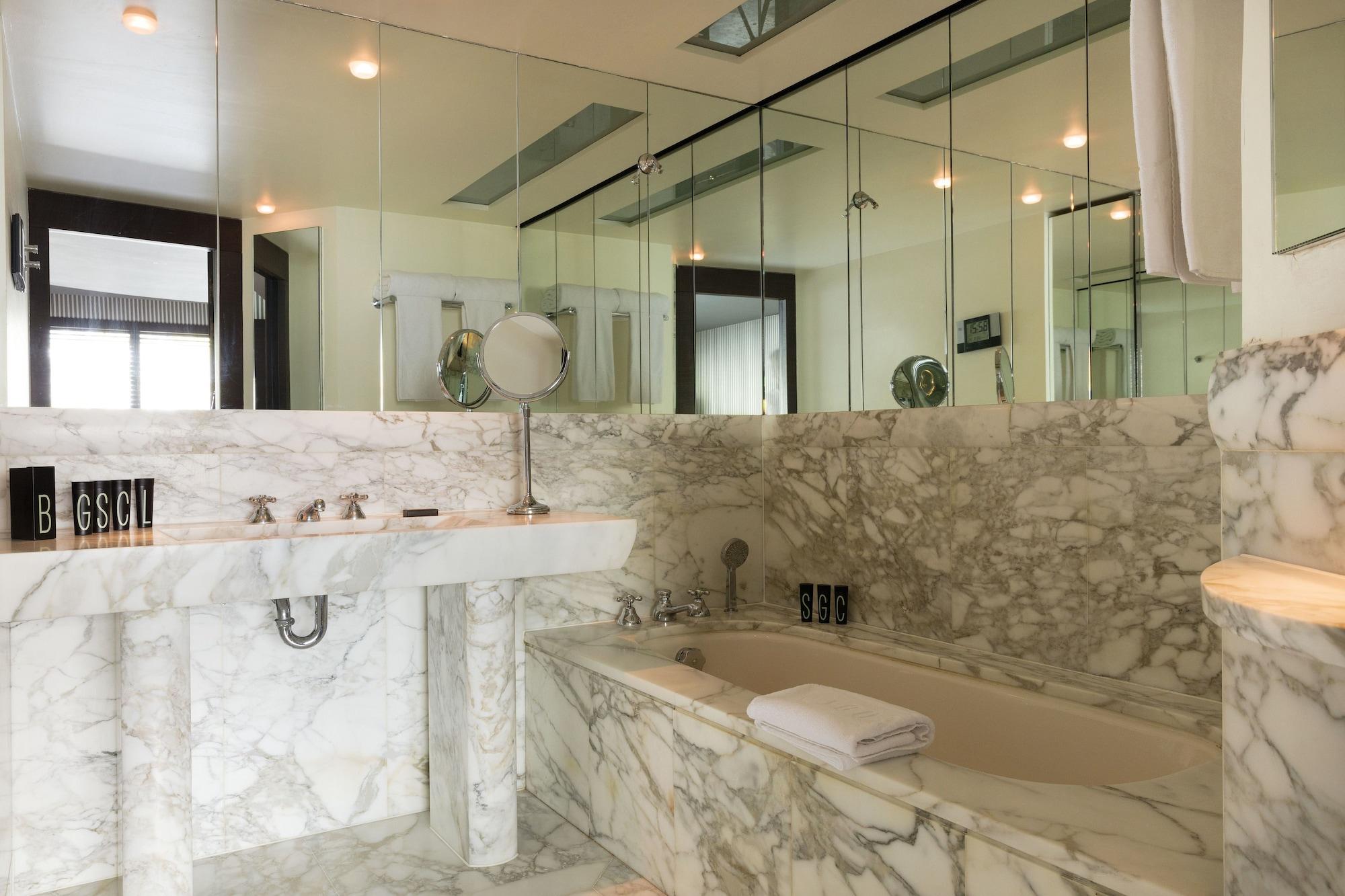 Square Hotel Parigi