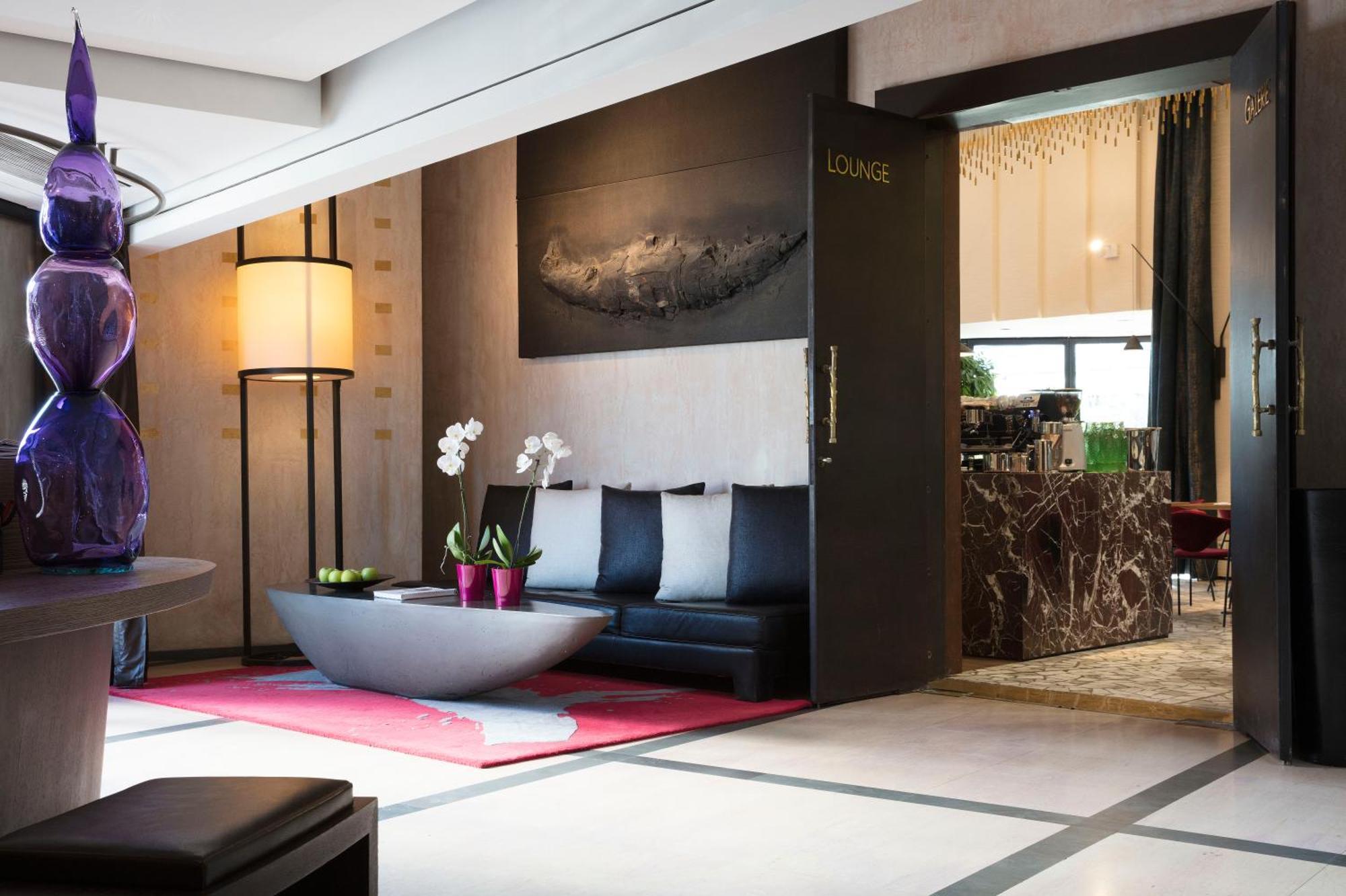 Square Hotel 5*