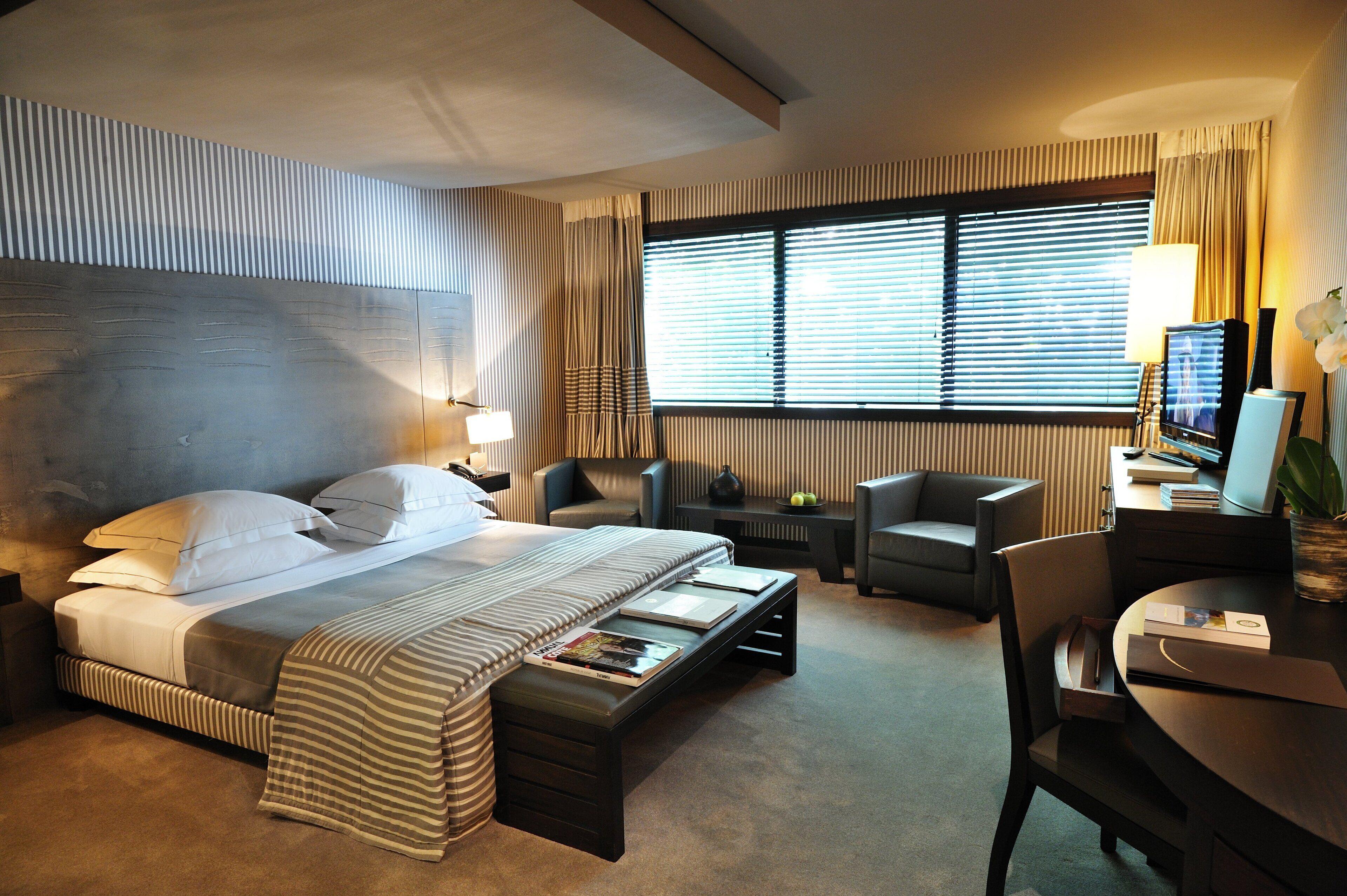 Hotel Square 5*