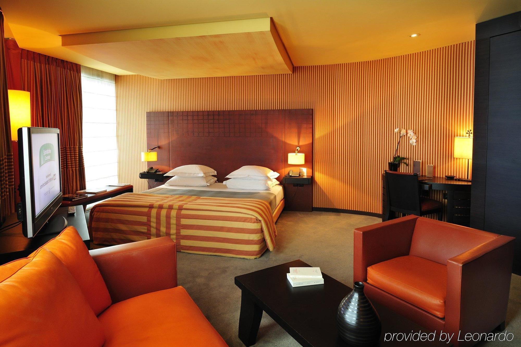 Square Hotel 5*